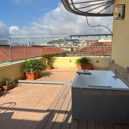 Daca Luxury 4* נאפולי
