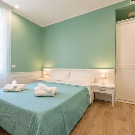 לינה וארוחת בוקר Daca Luxury נאפולי