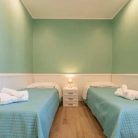 Daca Luxury 4* Napels