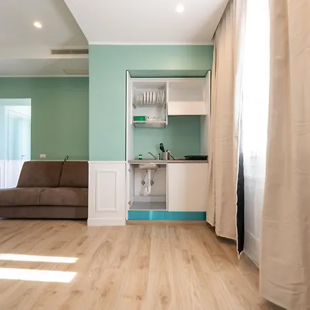 Daca Luxury 4* נאפולי