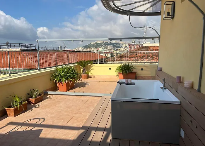 Daca Luxury 4* نابولي