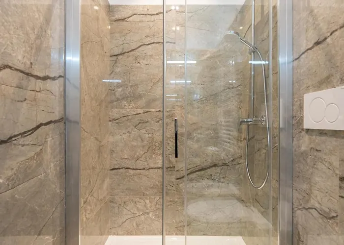 Daca Luxury 4* نابولي