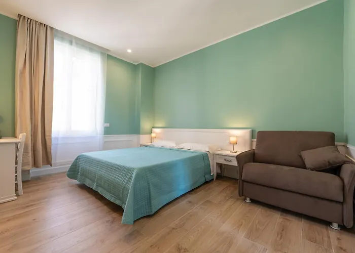 Daca Luxury نابولي